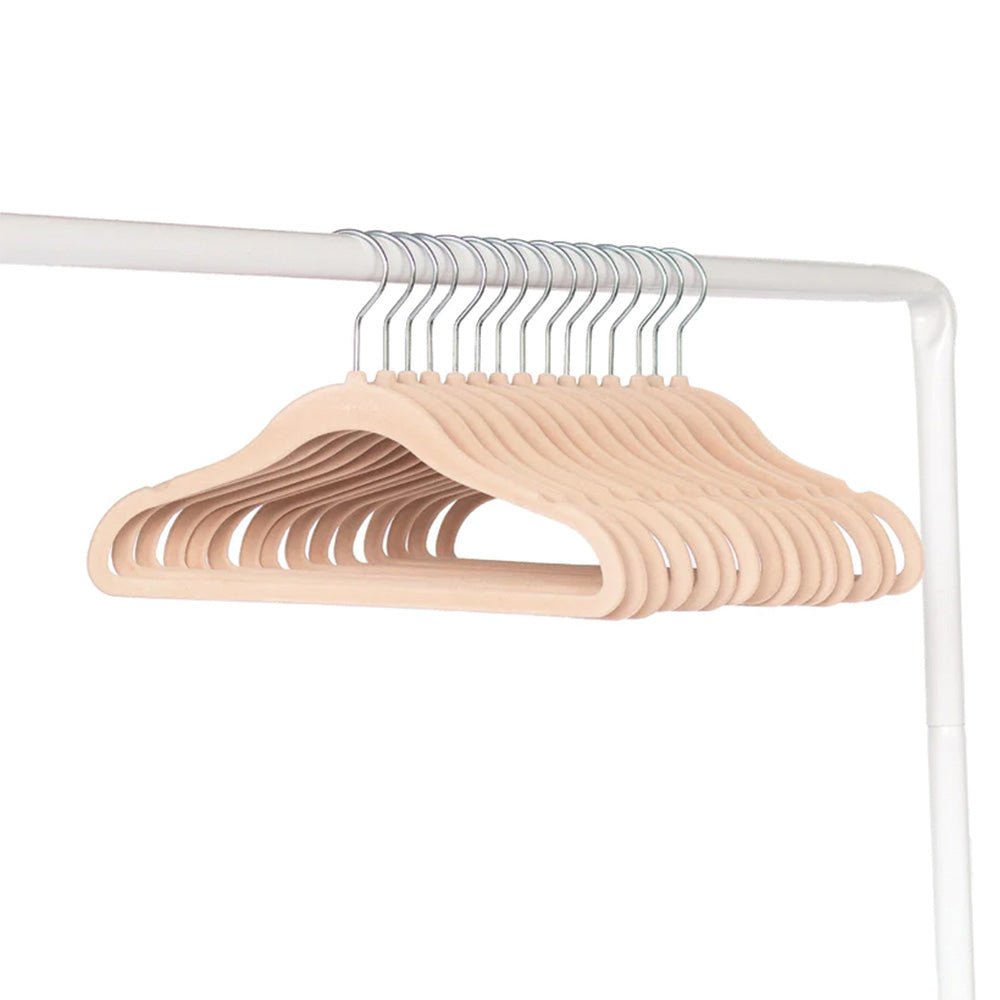 Colgadores antideslizantes de terciopelo Avellana (Set de 30)