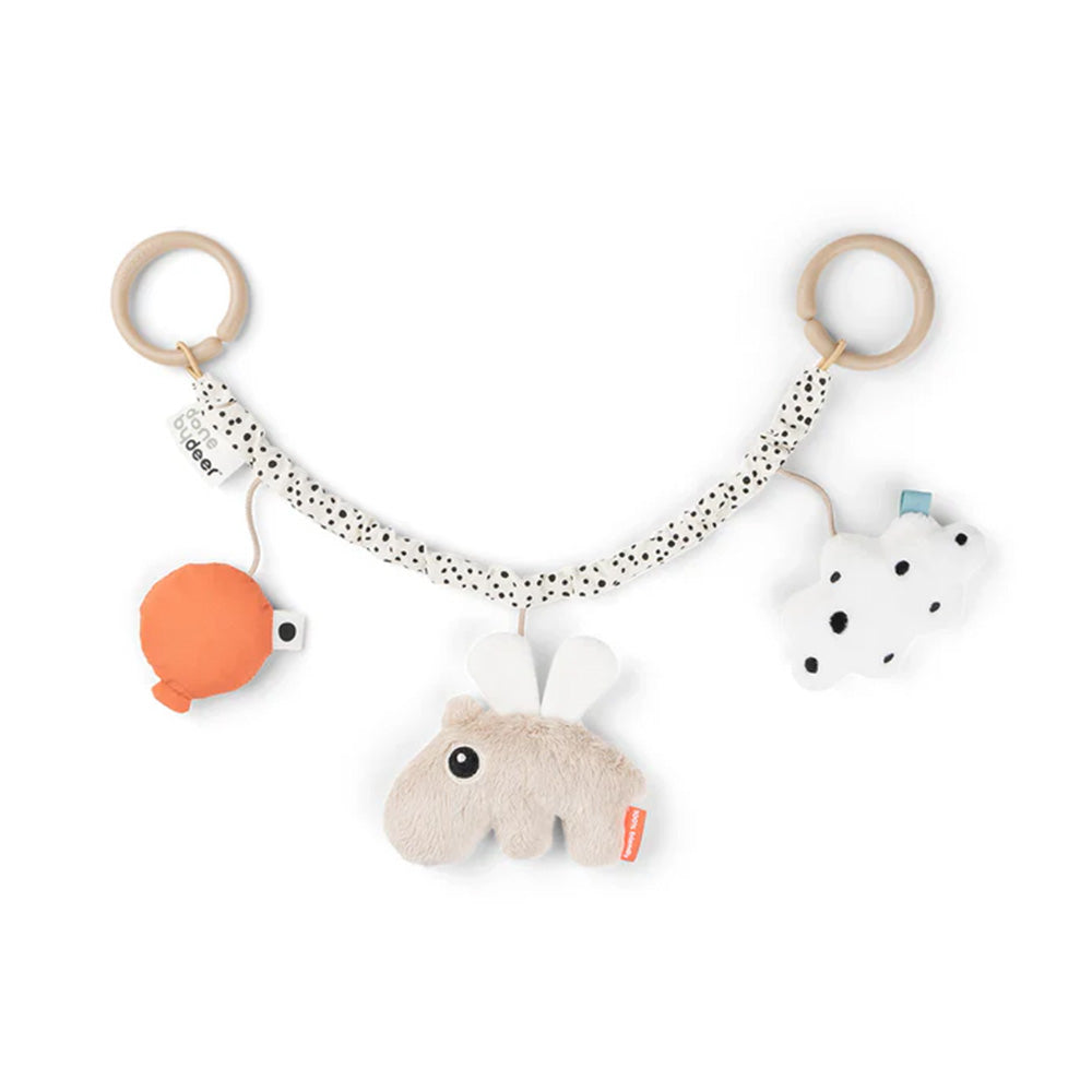Cadena con juguetes para coche Happy Clouds arena