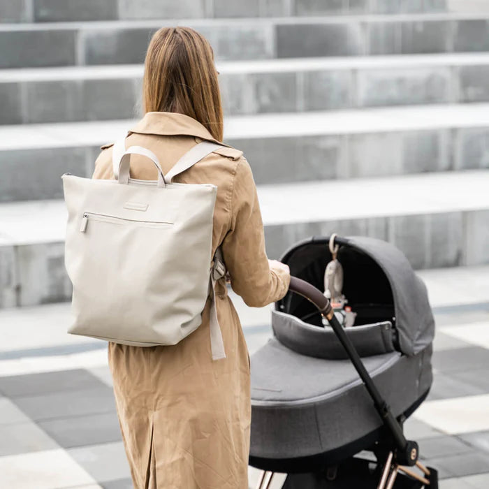 Mochila Maternal con mudador portatil arena
