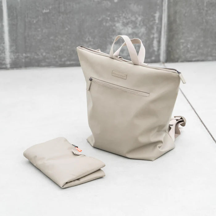 Mochila Maternal con mudador portatil arena