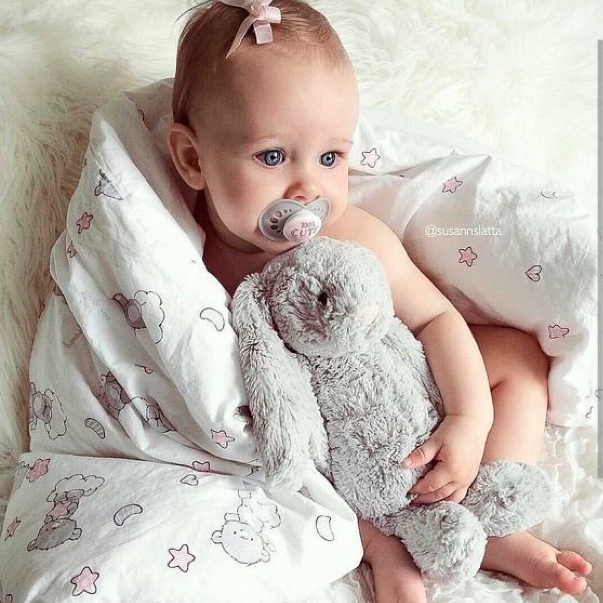 Peluche Conejo Gris Mediano